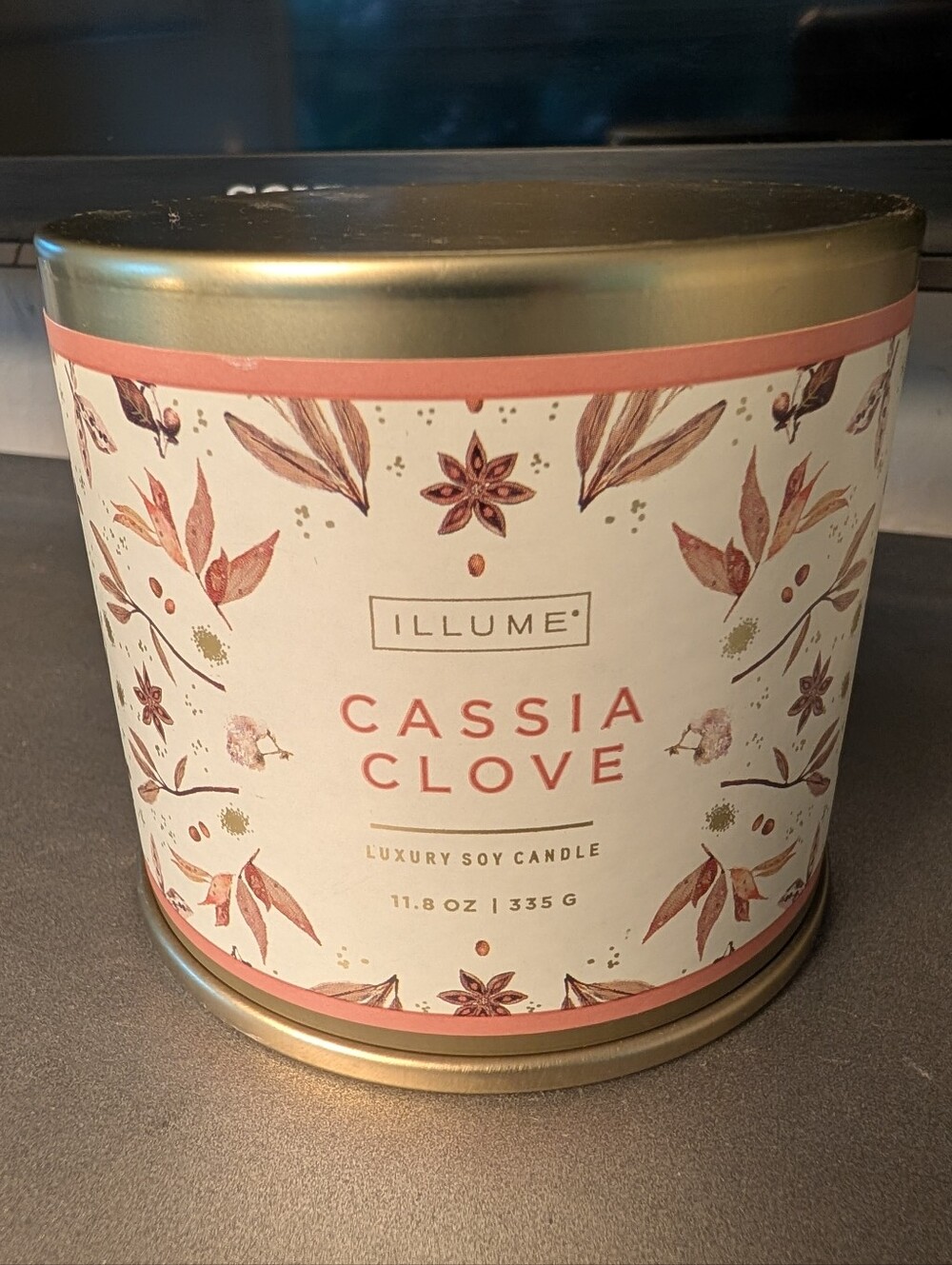 Illume Cassia Clove Luxury Soy Candle in Tin (11.8oz)